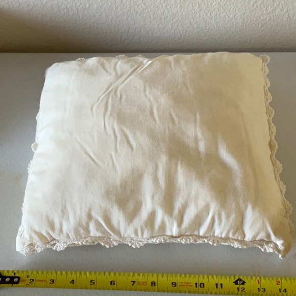 Two cream colored cotton battenburg pillow - Picture 9 of 10